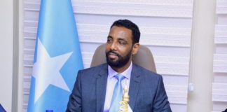 Wasiirka Duulista Hawada Soomaaliya oo shaqada ka joojiyay lix agaasime waaxeed