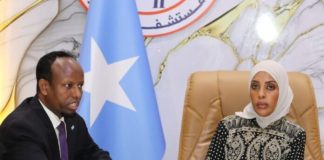 Wasiirka Caafimaadka oo Su’aallo laga waydiiyay Dhacdadii Banaanka Isbitaalka Banaadir