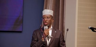 Shariif Sheekh Axmed “35 sano kadib qofka ku fakiraayo inuu isagu bedasho Dastuurka ee haddane adiga ku yiraahdo aamus waa lunsan yahay”