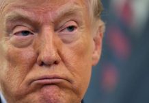 Trump oo 10 maalmood dib u dhigay weerarro lagu beegsan lahaa kaabayaasha tamarta Iran