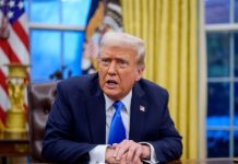 Trump oo ku hanjabay weeraro culus haddii Hormuz dib loo furi waayo