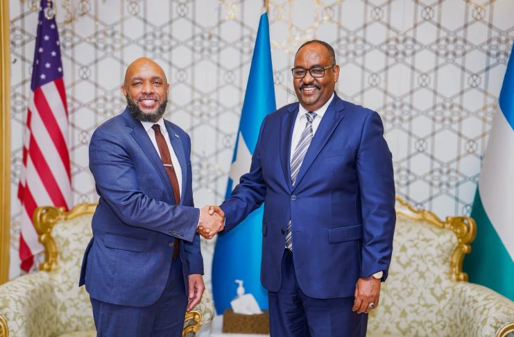 Madaxweyne Deni oo kulan la qaatay Wafdi Sare oo socda Mareykan Ah.
