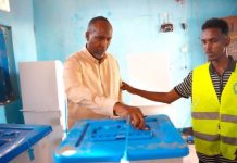 Galmudug oo ka bilaabatay doorashadii qof iyo cod, guddiga doorashooyinkana oo ku dhawaaqay furitaanka goobaha codbixinta