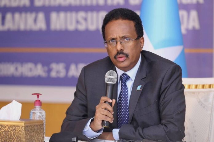 Farmaajo oo cambaareeyay weerarkii lagu dhaawacay Janaraal Mahad Cabdiraxmaan
