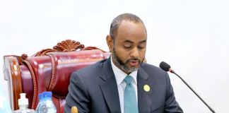 Golaha Shacabka Soomaaliya oo joojiyay qaaraankii $100 ee bil kasta laga jari jiray Xildhibaanada